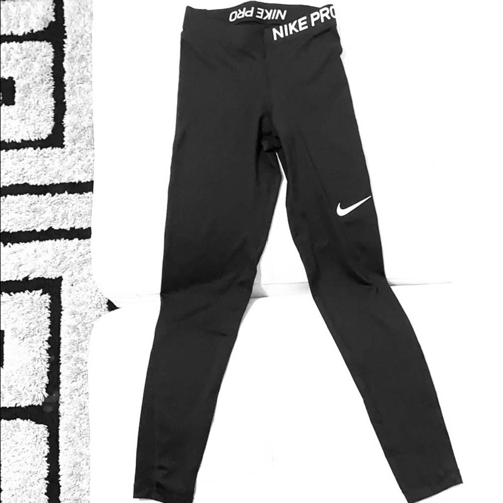 ❌❌SOLD❌ ❌NWT NIKE PRO LEGGINGS